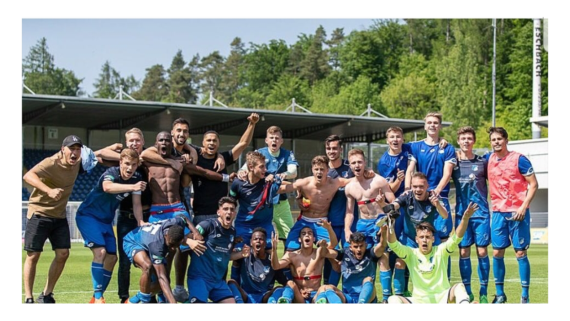 Mitreisender-U19-Bundesliga-Abschluss.png